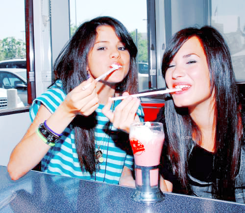 demi and selenka.png