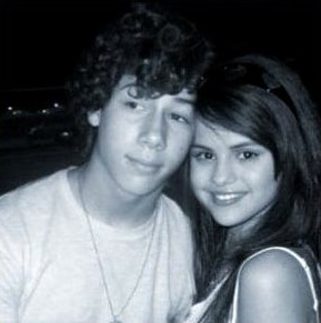 nick-jonas-selena-gomez.jpg